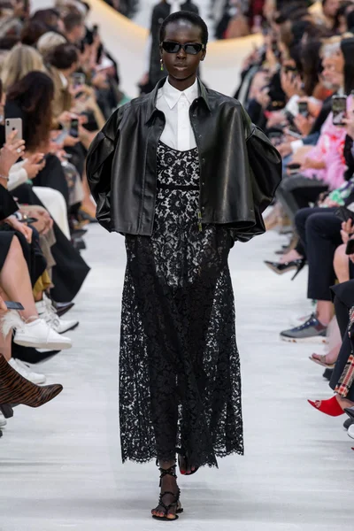 Look 54